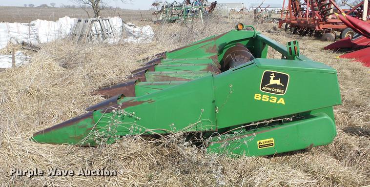 image for item AY9579 John Deere 653A row crop head