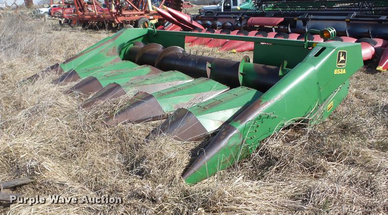 image for item AY9579 John Deere 653A row crop head
