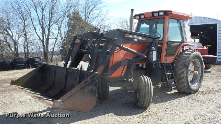 image for item AY9587 1983 Allis Chalmers 8010 tractor