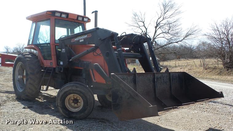 image for item AY9587 1983 Allis Chalmers 8010 tractor