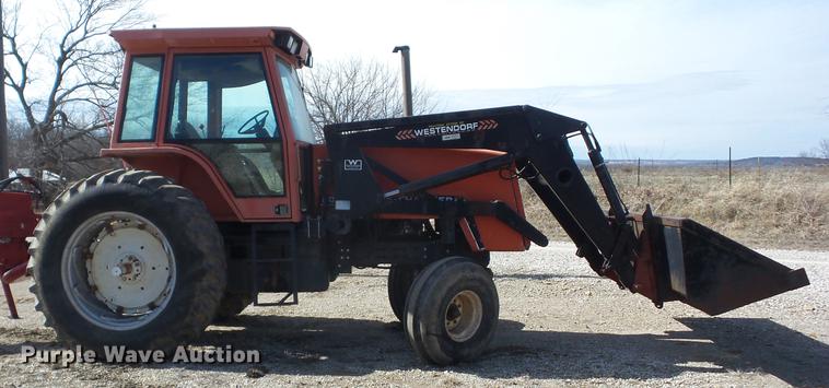 image for item AY9587 1983 Allis Chalmers 8010 tractor