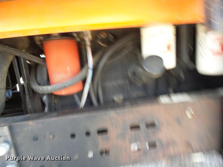 image for item AY9587 1983 Allis Chalmers 8010 tractor