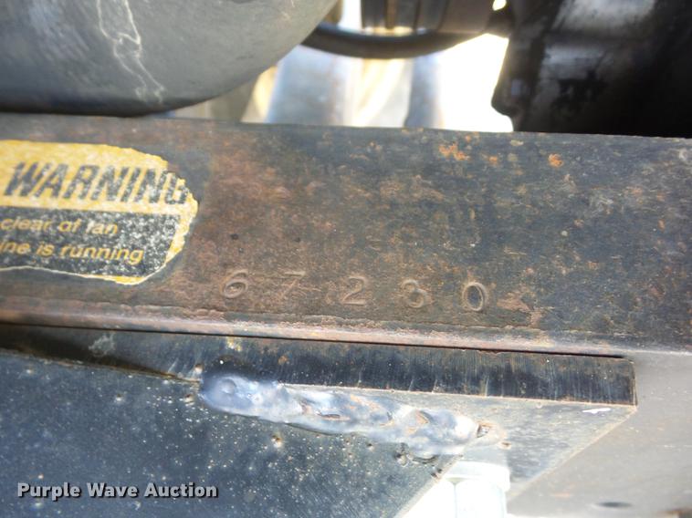 image for item AY9587 1983 Allis Chalmers 8010 tractor