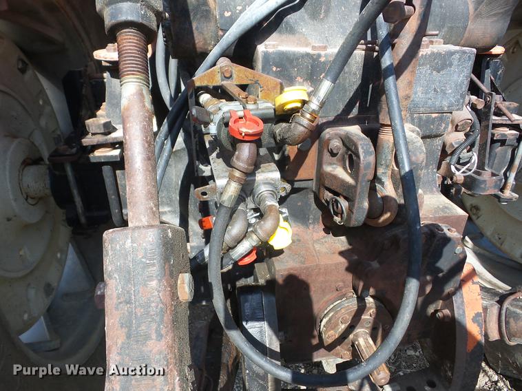 image for item AY9587 1983 Allis Chalmers 8010 tractor