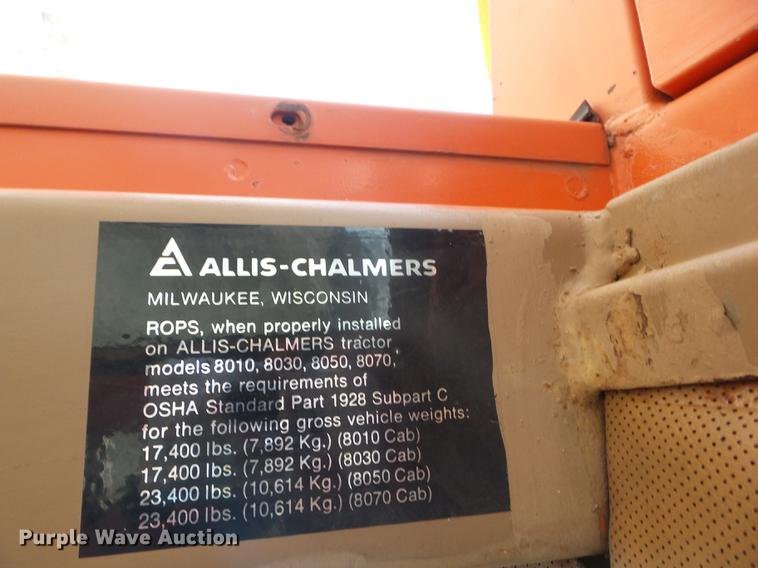 image for item AY9587 1983 Allis Chalmers 8010 tractor