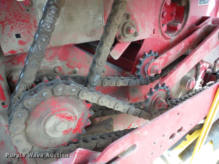 image for item AY9589 2008 New Holland BR7090 round baler