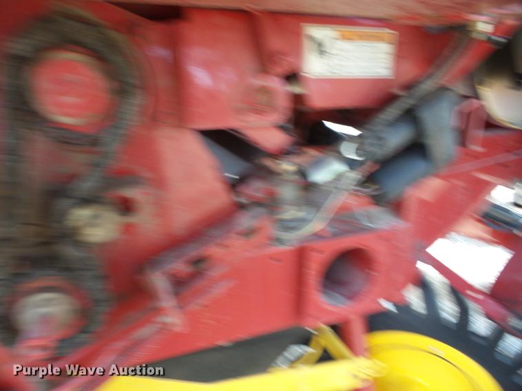 image for item AY9589 2008 New Holland BR7090 round baler