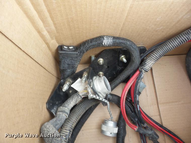 image for item AY9589 2008 New Holland BR7090 round baler