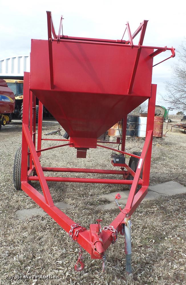 image for item AY9590 Harrison feed bin