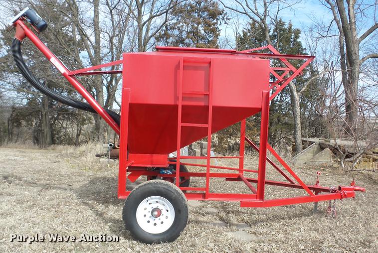 image for item AY9590 Harrison feed bin