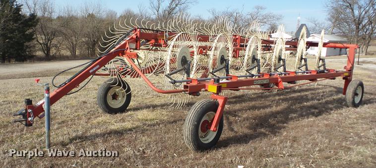 image for item AY9592 H&S BF12HC high capacity hay rake