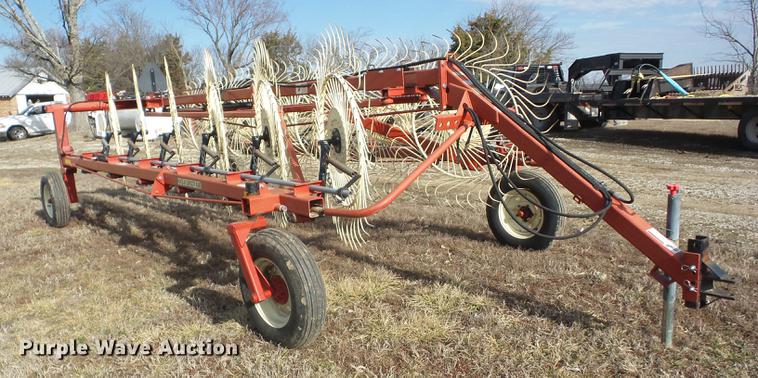 image for item AY9592 H&S BF12HC high capacity hay rake