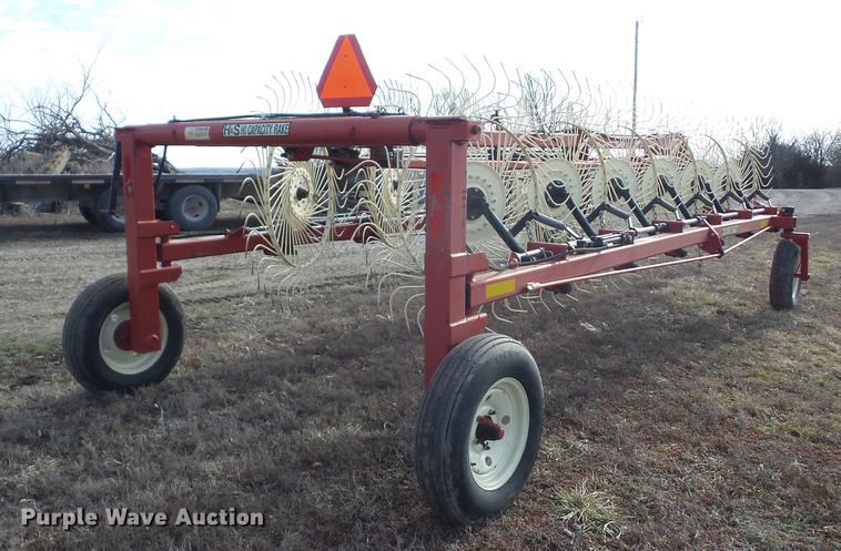 image for item AY9592 H&S BF12HC high capacity hay rake