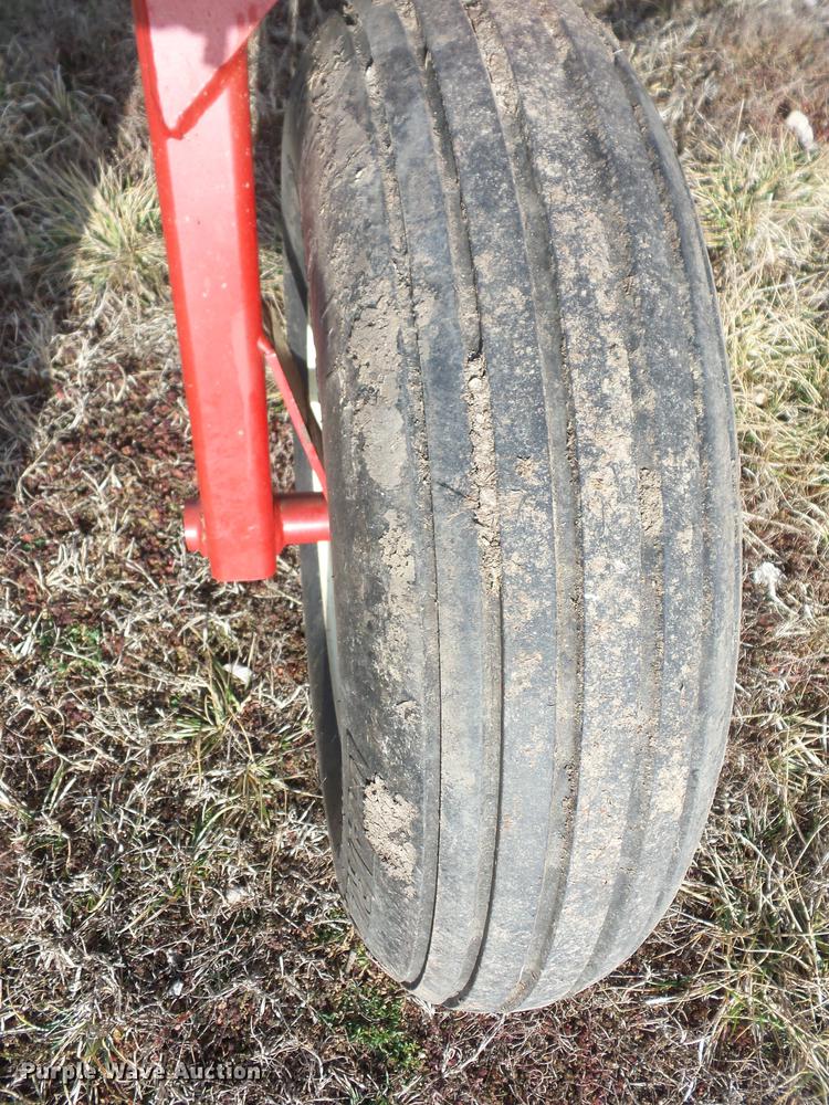 image for item AY9592 H&S BF12HC high capacity hay rake