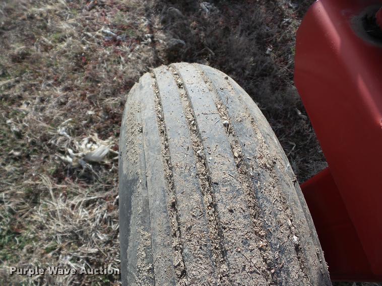 image for item AY9592 H&S BF12HC high capacity hay rake