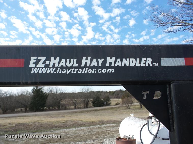image for item AY9593 2007 Ez-Haul G36 hay bale trailer