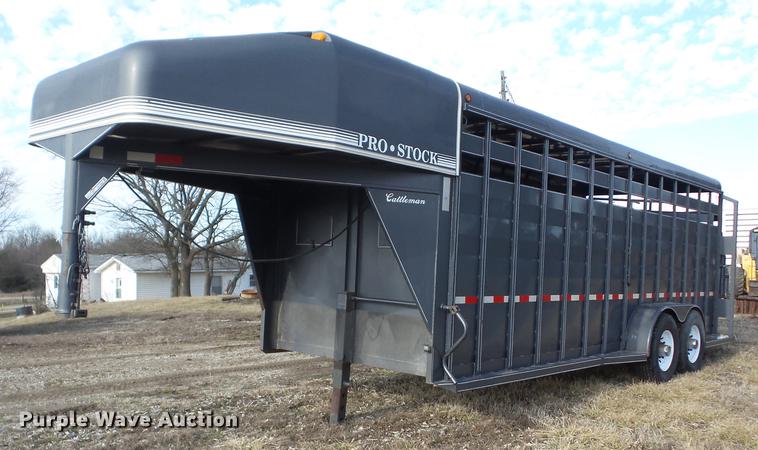 image for item AY9598 2001 Pro Stock Cattleman livestock trailer