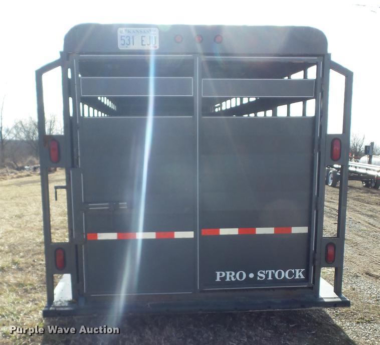 image for item AY9598 2001 Pro Stock Cattleman livestock trailer