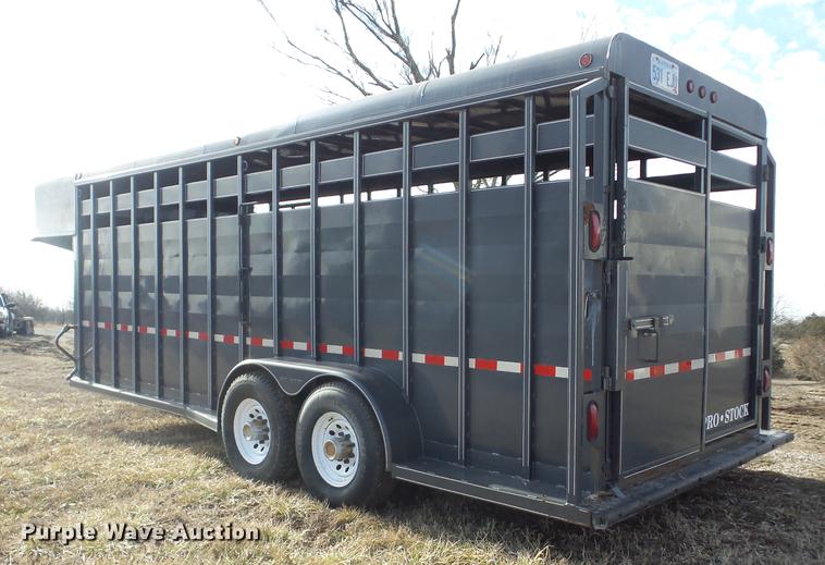 image for item AY9598 2001 Pro Stock Cattleman livestock trailer