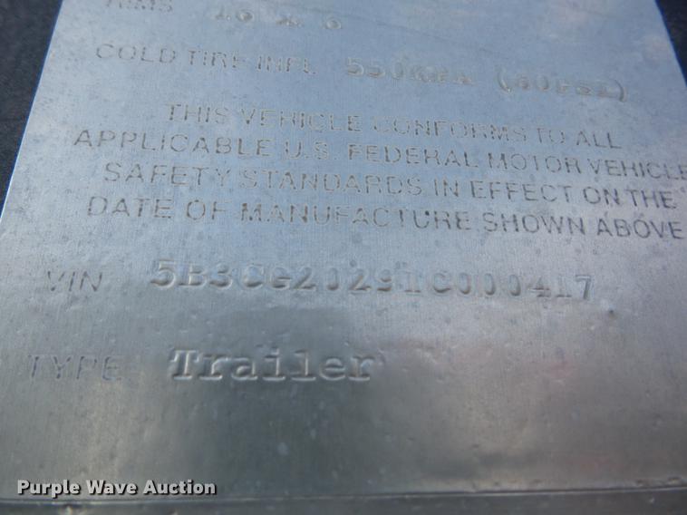 image for item AY9598 2001 Pro Stock Cattleman livestock trailer