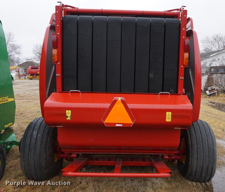 image for item DB0465 2014 New Holland Rollbelt 560 specialty crop round baler