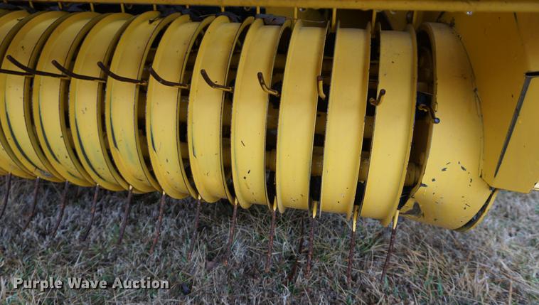 image for item DB0465 2014 New Holland Rollbelt 560 specialty crop round baler