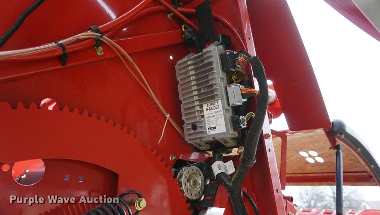 image for item DB0465 2014 New Holland Rollbelt 560 specialty crop round baler