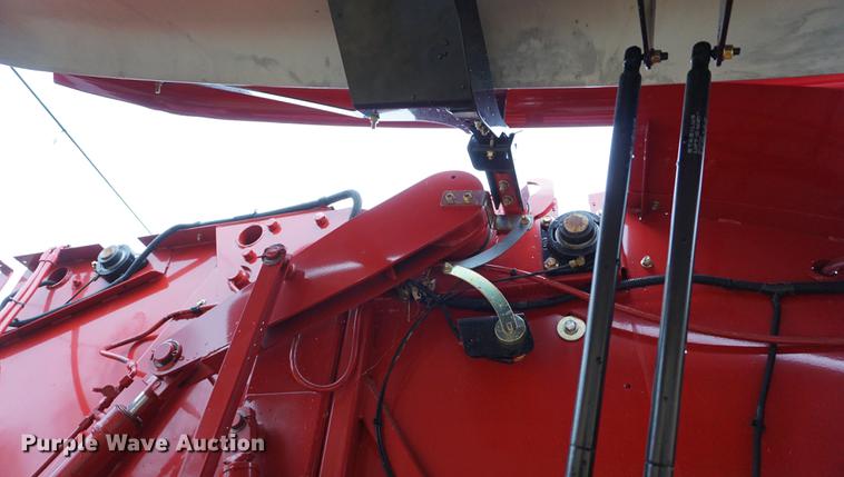 image for item DB0465 2014 New Holland Rollbelt 560 specialty crop round baler