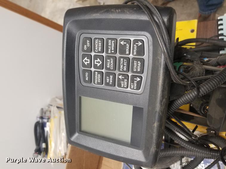 image for item DB0465 2014 New Holland Rollbelt 560 specialty crop round baler