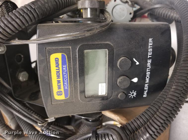 image for item DB0465 2014 New Holland Rollbelt 560 specialty crop round baler