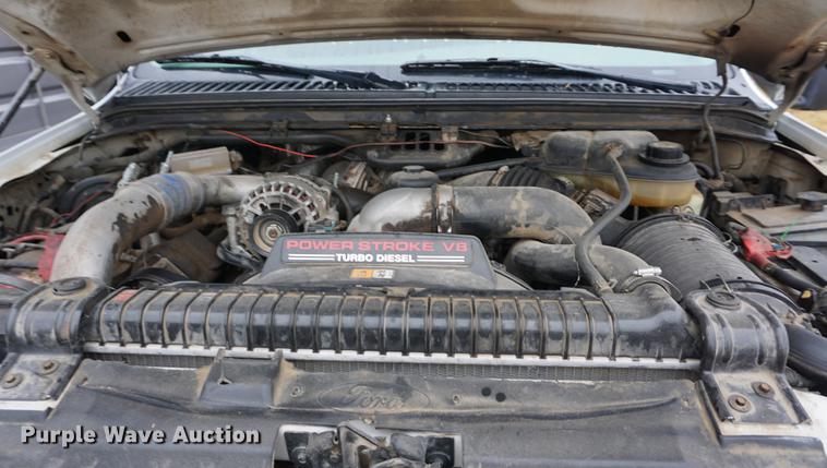 image for item DB0467 2004 Ford F350 Super Duty bale bed pickup truck