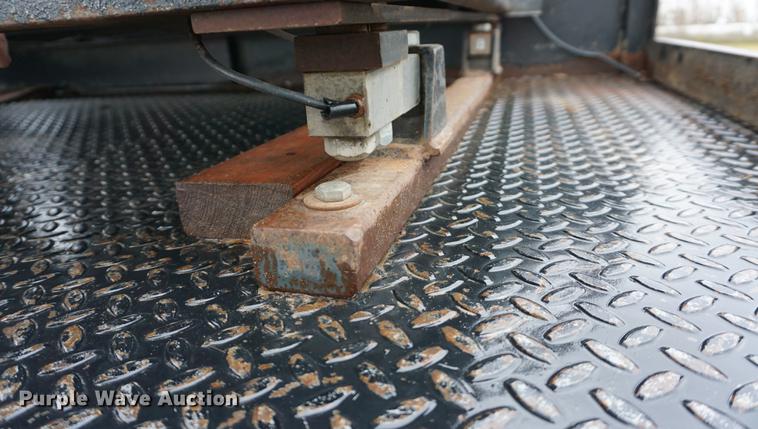 image for item DB0468 2010 Ford F550 bale bed truck