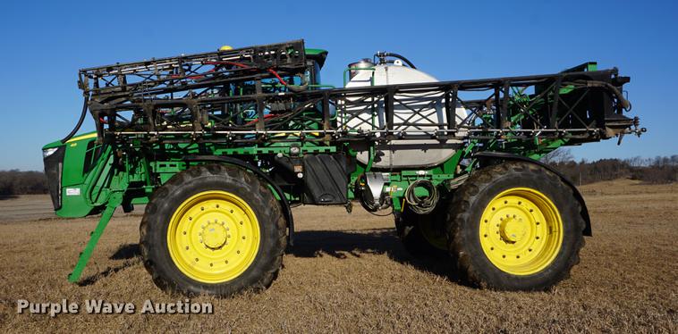 image for item DB0490 2012 John Deere 4940 self-propelled sprayer