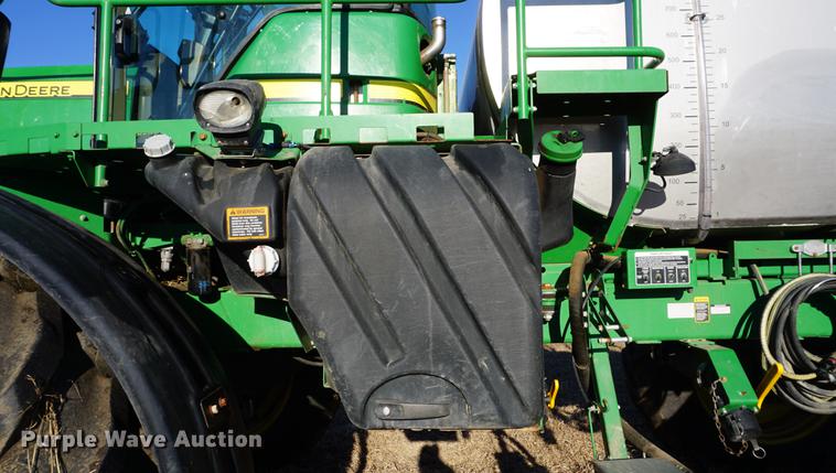 image for item DB0490 2012 John Deere 4940 self-propelled sprayer