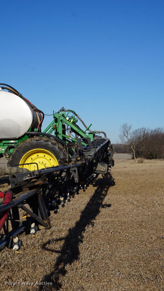 image for item DB0490 2012 John Deere 4940 self-propelled sprayer