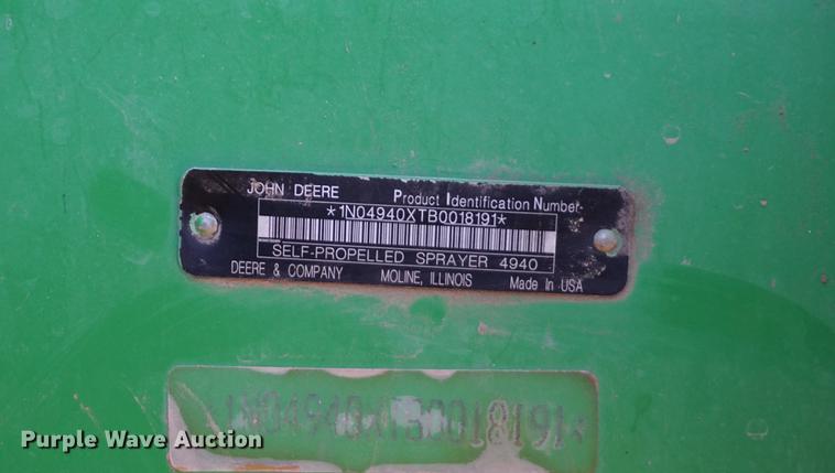 image for item DB0490 2012 John Deere 4940 self-propelled sprayer