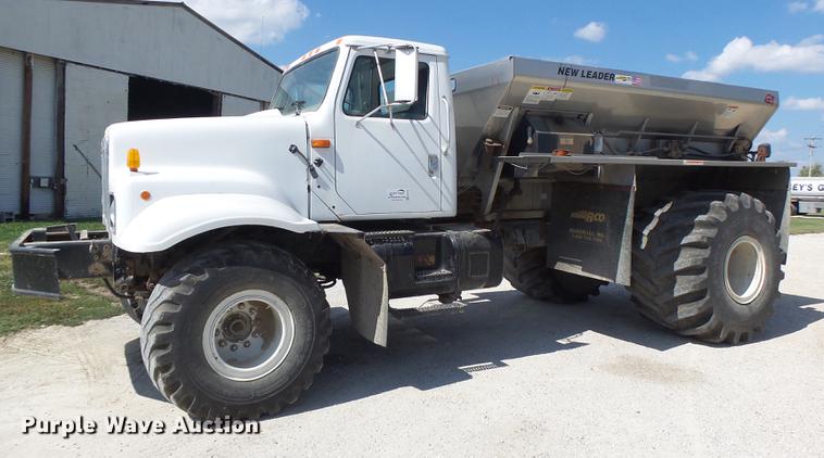 image for item DB1470 1996 International 2554 dry spreader applicator truck