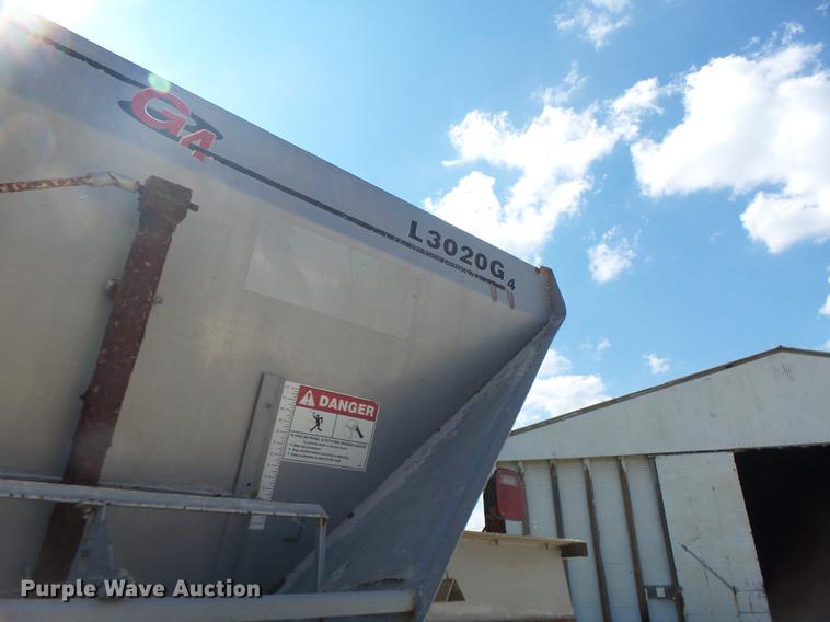 image for item DB1470 1996 International 2554 dry spreader applicator truck