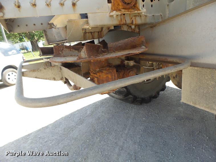 image for item DB1470 1996 International 2554 dry spreader applicator truck