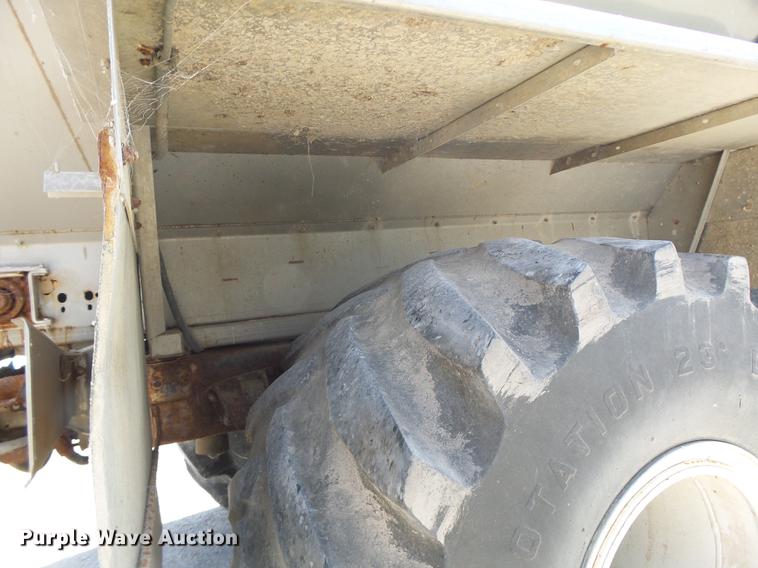 image for item DB1470 1996 International 2554 dry spreader applicator truck