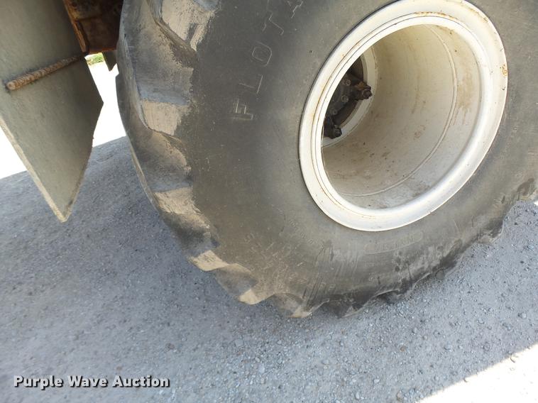 image for item DB1470 1996 International 2554 dry spreader applicator truck