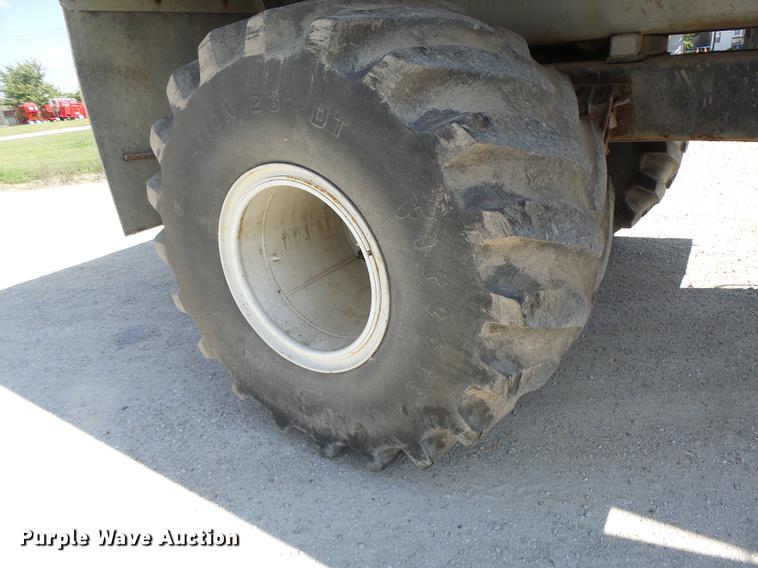 image for item DB1470 1996 International 2554 dry spreader applicator truck