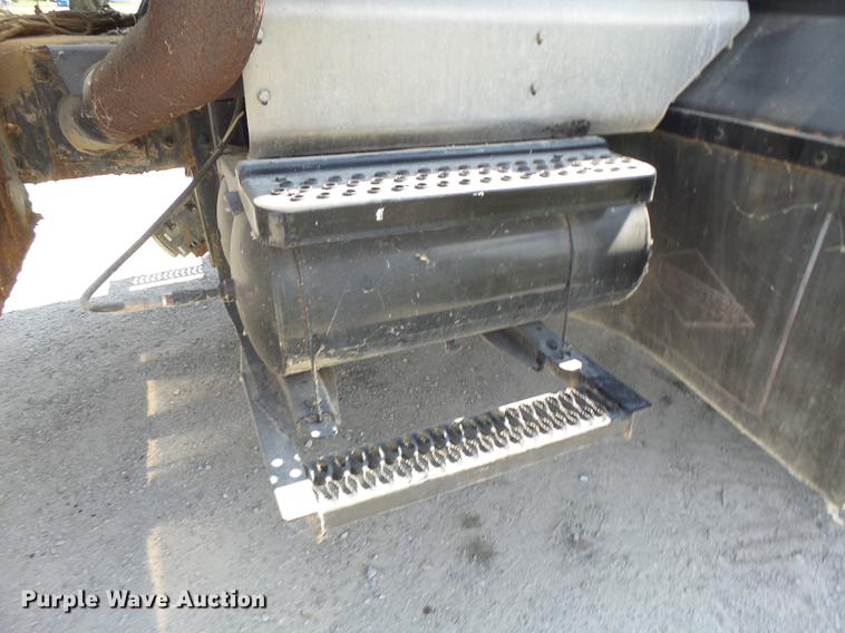 image for item DB1470 1996 International 2554 dry spreader applicator truck