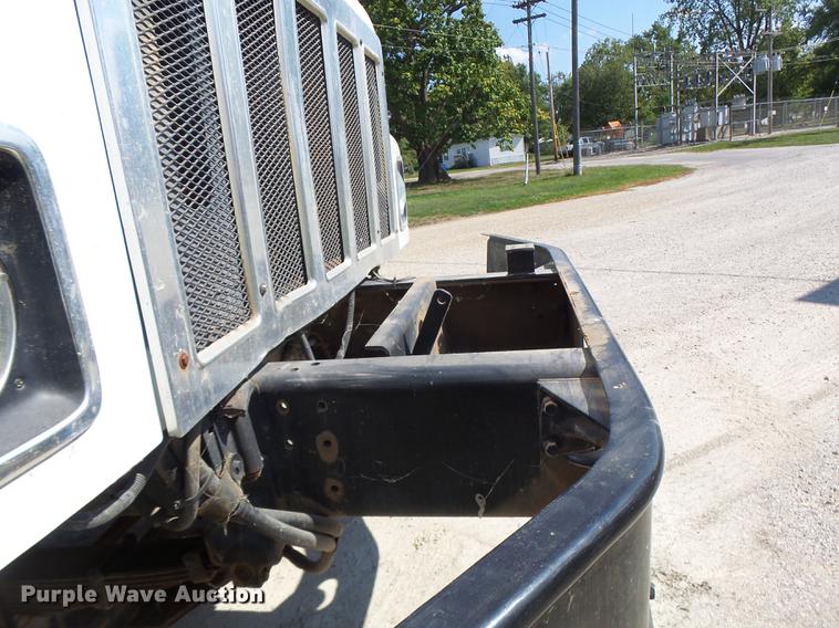 image for item DB1470 1996 International 2554 dry spreader applicator truck