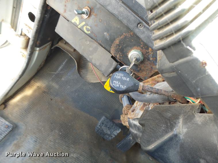 image for item DB1470 1996 International 2554 dry spreader applicator truck