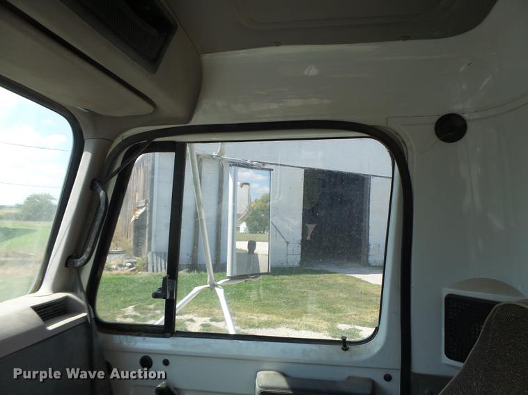 image for item DB1470 1996 International 2554 dry spreader applicator truck