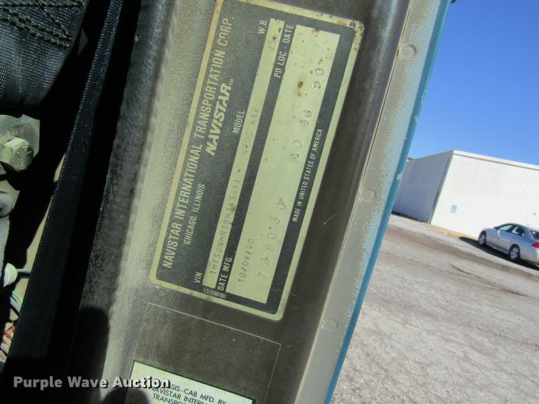 image for item DB5960 1991 International 4900 nurse tank truck