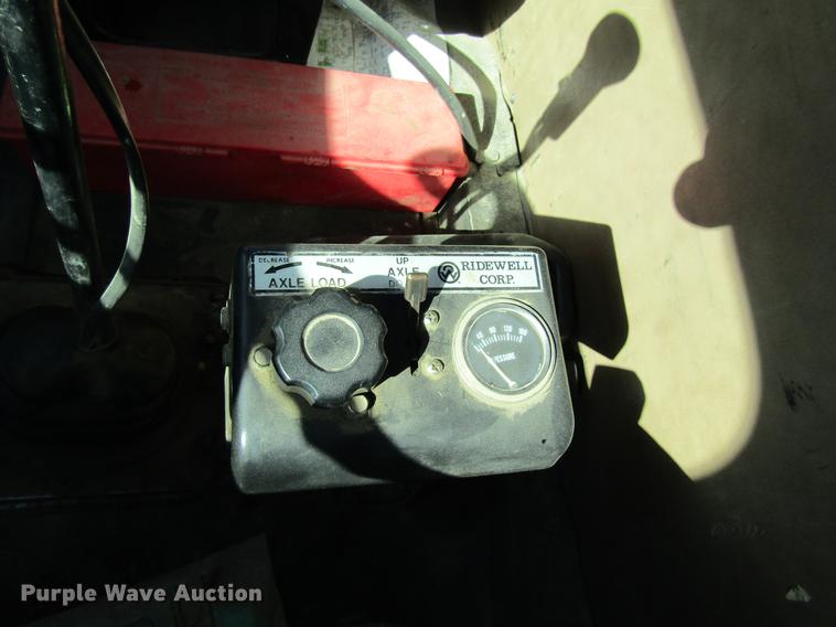 image for item DB5960 1991 International 4900 nurse tank truck