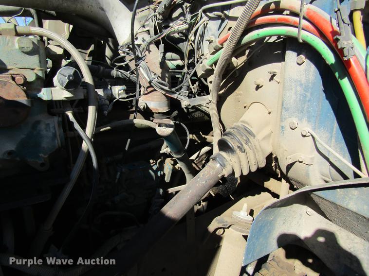 image for item DB5960 1991 International 4900 nurse tank truck