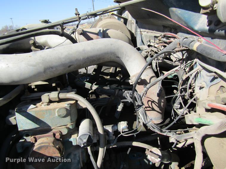 image for item DB5960 1991 International 4900 nurse tank truck